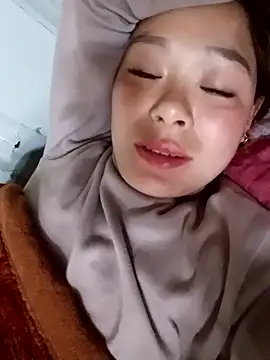 Lyla john online show from February 2026 05:26:02 AM