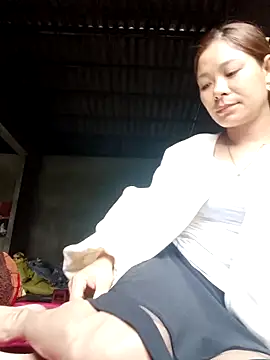 Lyla john online show from March 2026 02:17:02 AM