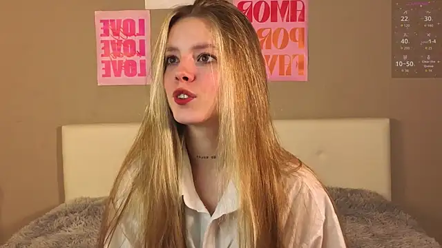 Snapshot of TiffinyMergist chatting on December 2025 08:02:01 PM TiffinyMergist online show from December 2025 08:02:01 PM