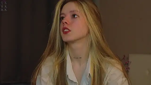 Snapshot of TiffinyMergist chatting on December 2025 08:47:02 PM TiffinyMergist online show from December 2025 08:47:02 PM