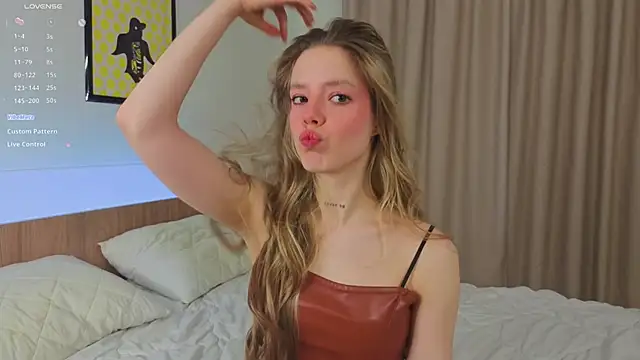 TiffinyMergist online show from March 2026 05:35:01 AM