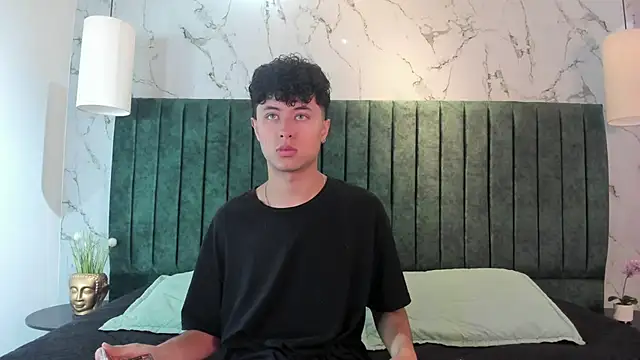 Noah dupont  online show from December 2025 11:52:02 AM