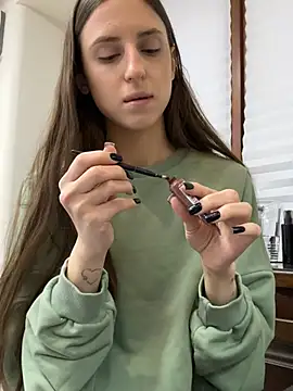 yourselenaa online show from February 2026 01:54:01 PM