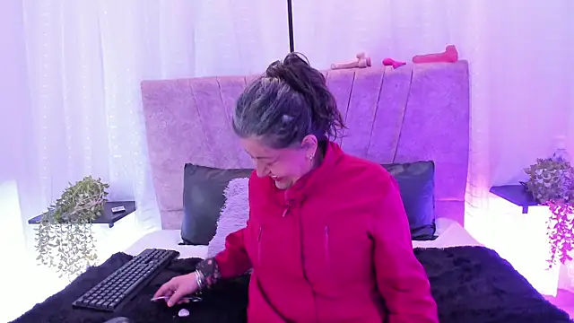 Victoriaa Anderson online show from April 2026 01:57:02 PM