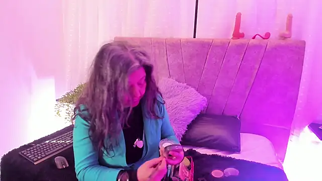 Victoriaa Anderson online show from May 2026 01:16:01 PM
