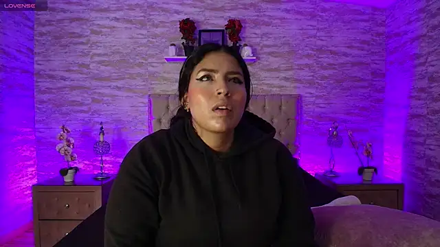 Sasha Larsen online show from June 2026 03:22:02 AM
