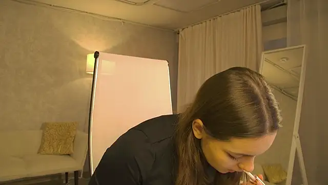 Snapshot of FrancescaCavaliere chatting on December 2025 08:41:02 AM FrancescaCavaliere online show from December 2025 08:41:02 AM