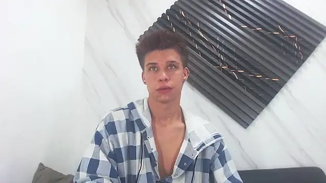 Liam York  online show from March 2026 02:37:02 AM