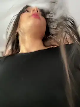 Snapshot of EmmiiGlow chatting on February 2026 09:33:01 PM EmmiiGlow online show from February 2026 09:33:01 PM