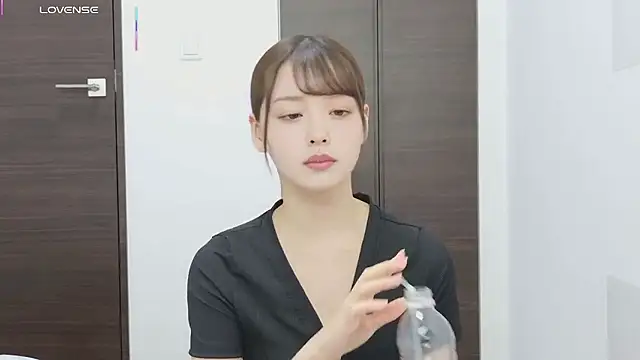 --Erika-- online show from December 2025 05:47:01 AM