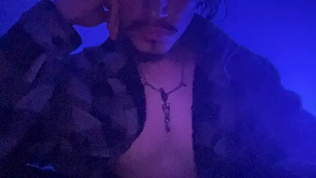 Snapshot of TryMeOrDontLol chatting on November 2025 10:46:02 AM TryMeOrDontLol online show from November 2025 10:46:02 AM