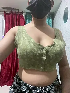 Snapshot of Red_Queen_11 chatting on February 2026 06:39:02 PM Red Queen 11 online show from February 2026 06:39:02 PM