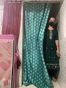 Snapshot of Red_Queen_11 chatting on March 2026 07:00:02 PM Red Queen 11 online show from March 2026 07:00:02 PM