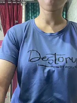 Snapshot of Red_Queen_11 chatting on March 2026 06:45:02 PM Red Queen 11 online show from March 2026 06:45:02 PM