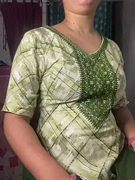 Snapshot of Red_Queen_11 chatting on March 2026 06:44:02 PM Red Queen 11 online show from March 2026 06:44:02 PM