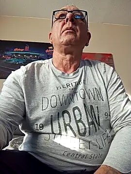 andy-1961 online show from December 2025 09:57:02 AM