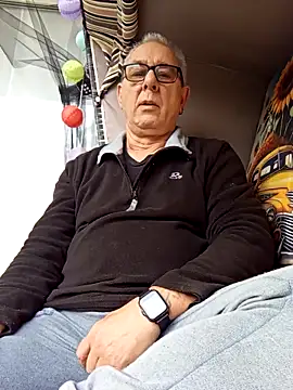 andy-1961 online show from December 2025 11:28:01 AM