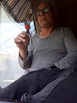 andy-1961 online show from February 2026 12:37:01 PM