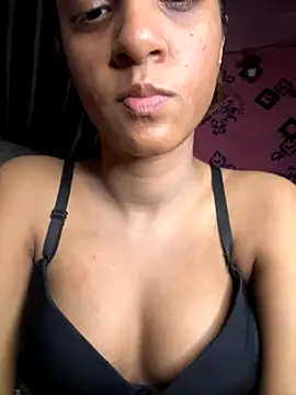 Snapshot of Your___Moonlight chatting on November 2025 07:51:02 PM Your Moonlight online show from November 2025 07:51:02 PM