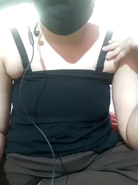 Snapshot of HotGirl23231 chatting on November 2025 02:44:02 AM HotGirl23231 online show from November 2025 02:44:02 AM