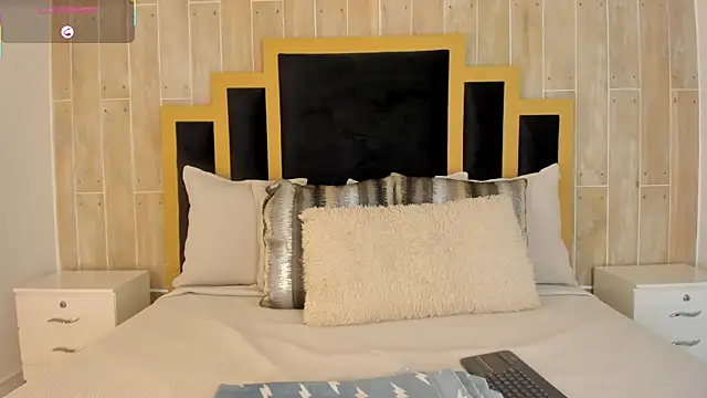 sofiaivanova online show from November 2025 03:26:02 AM