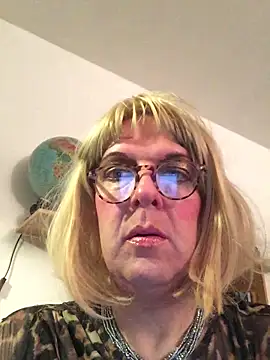 simone xdressing online show from October 2025 07:59:01 PM