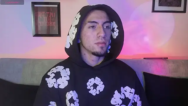 AresMassimoX online show from December 2025 05:38:02 AM