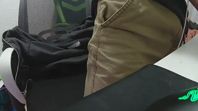 Calavera2001 online show from January 2026 04:18:01 AM