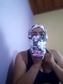 camilasuluaga online show from November 2025 09:20:01 PM