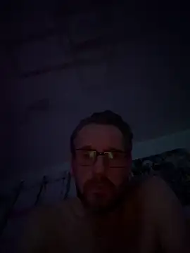 Snapshot of KentishLondoner chatting on March 2026 01:46:02 AM KentishLondoner online show from March 2026 01:46:02 AM