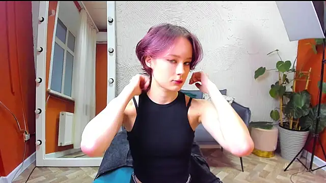 Annie Way online show from November 2025 12:22:02 PM