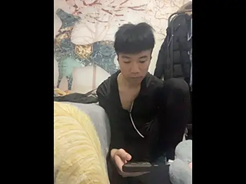 Theo615 online show from November 2025 12:15:02 PM