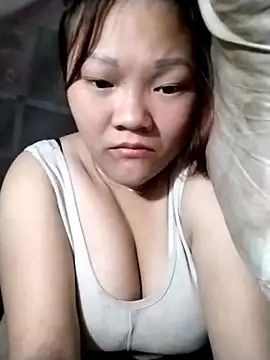 Snapshot of m-mbae chatting on March 2026 10:49:02 PM m-mbae online show from March 2026 10:49:02 PM