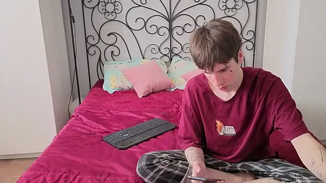Danny loves Mary online show from April 2026 07:25:02 AM