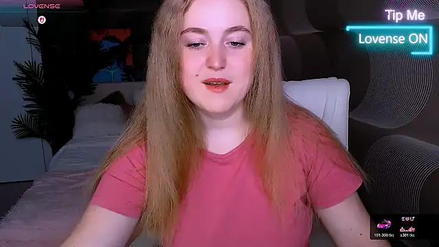 Snapshot of Kate_Moan chatting on November 2025 07:41:02 AM Kate Moan online show from November 2025 07:41:02 AM