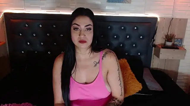 Scarlet Desire online show from November 2025 02:06:01 PM