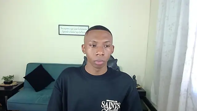 Snapshot of Miilo18 chatting on December 2025 08:36:02 PM Miilo18 online show from December 2025 08:36:02 PM