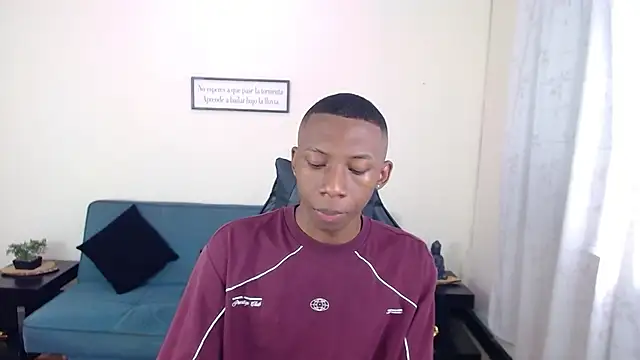 Snapshot of Miilo18 chatting on December 2025 08:59:01 PM Miilo18 online show from December 2025 08:59:01 PM