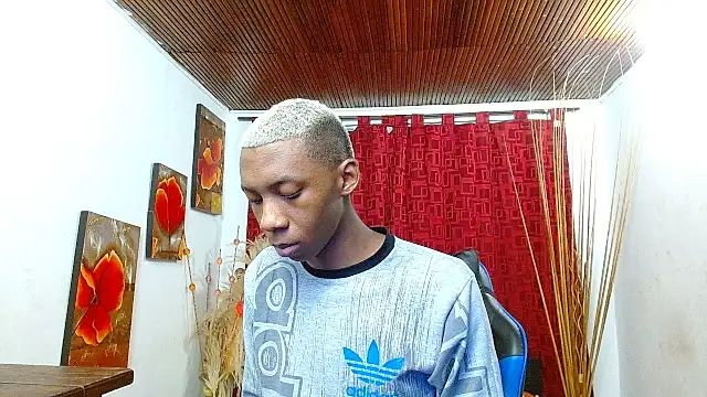 Miilo18 online show from February 2026 09:57:01 AM