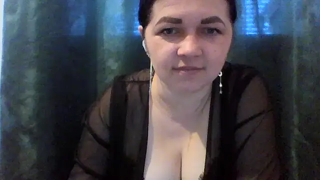 Vitalina282128 online show from April 2026 06:40:01 AM