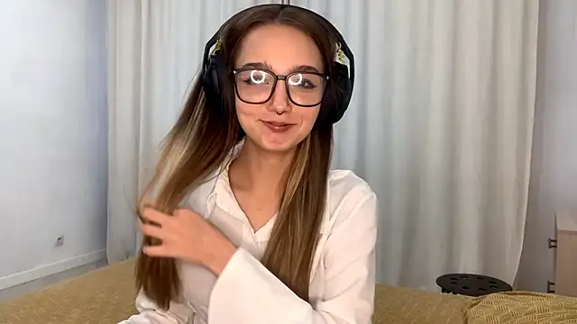 HoaPatton online show from November 2025 10:04:02 AM