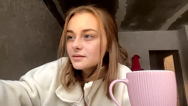 GeralynChiszar online show from November 2025 10:10:02 AM