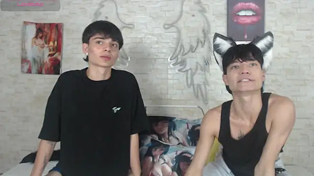 axel milo kairo and noa online show from November 2025 03:45:01 AM