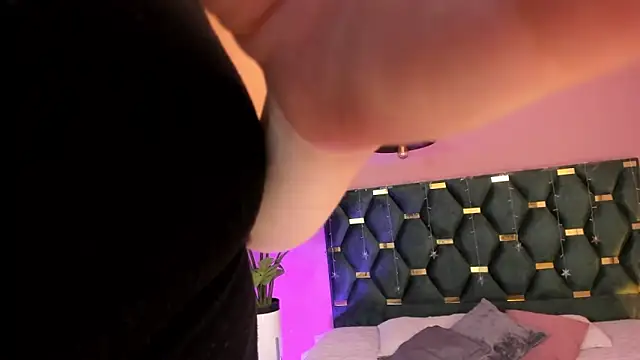 Velvet Dreamss online show from April 2026 11:59:02 AM