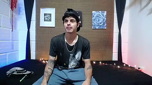 Snapshot of wild_duo777 chatting on December 2025 05:06:02 PM wild duo777 online show from December 2025 05:06:02 PM