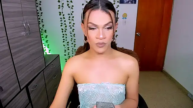 Snapshot of babyhanna_01 chatting on March 2026 12:37:02 AM babyhanna 01 online show from March 2026 12:37:02 AM