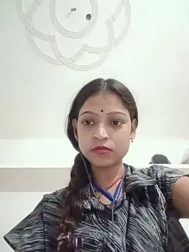 Mohnicute online show from June 2026 06:50:01 PM