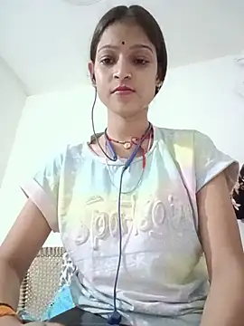 Mohnicute online show from June 2026 06:31:01 PM
