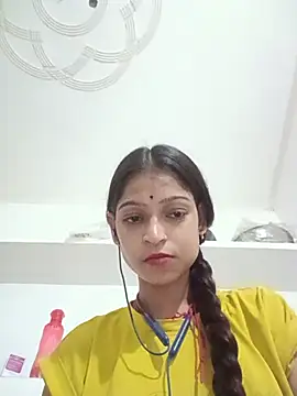 Mohnicute online show from June 2026 06:52:01 PM