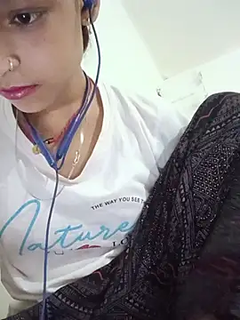 Mohnicute online show from July 2026 06:20:01 PM